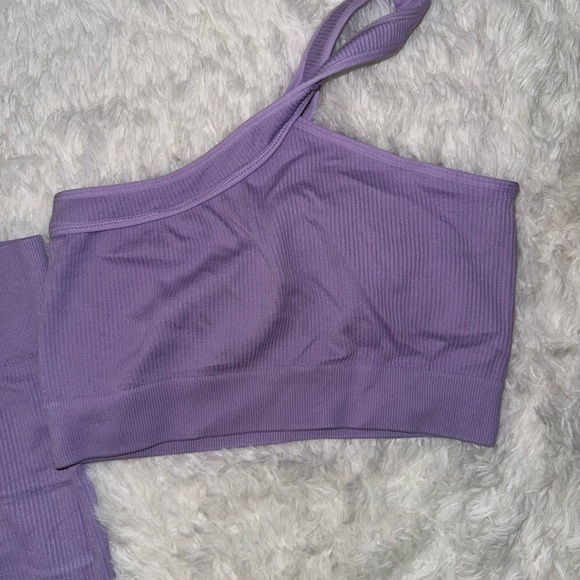 Amazon One-Shoulder Lavender Ribbed Active Set - Picture 3 of 5